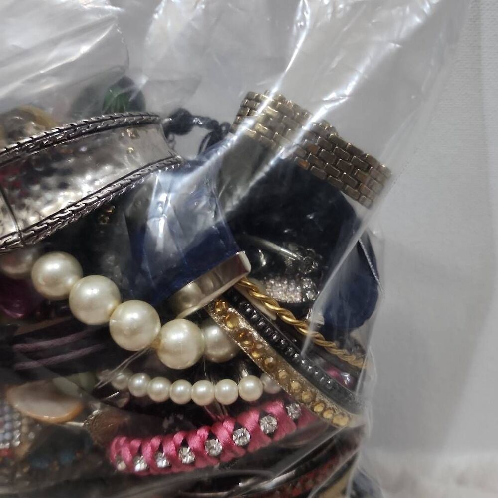 Grandma Jewelrybox Crafting Jewelry Treasures Lot 3lbs #2 - Picture 4 of 8